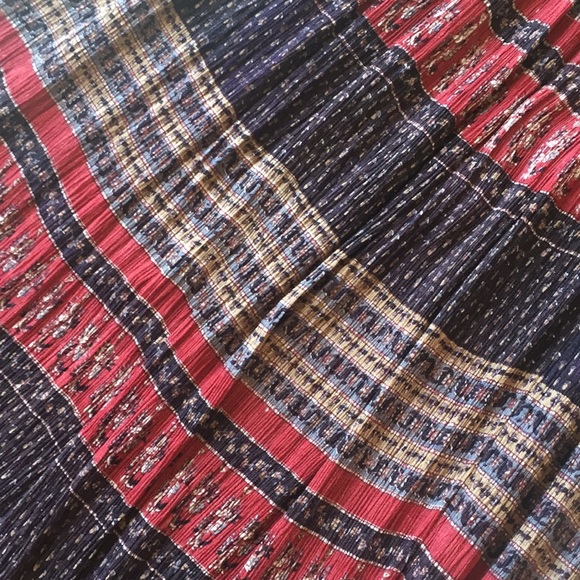 Bohemian Wrinkled Long Skirt - Picture 4 of 6